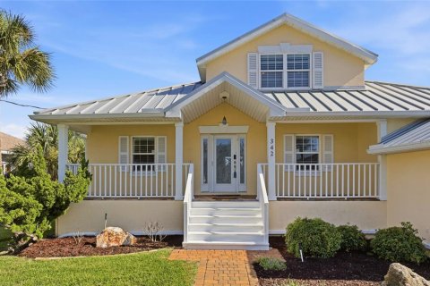 House in Flagler Beach, Florida 2 bedrooms, 175.77 sq.m. № 2302293 - photo 2