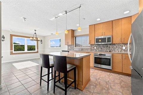 House in Flagler Beach, Florida 2 bedrooms, 175.77 sq.m. № 2302293 - photo 14