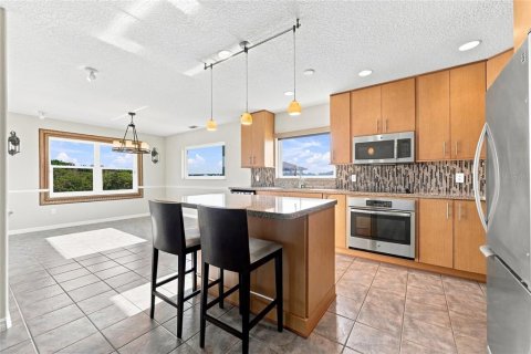 House in Flagler Beach, Florida 2 bedrooms, 175.77 sq.m. № 2302293 - photo 13