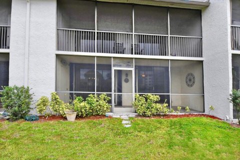 Condo in Deerfield Beach, Florida, 2 bedrooms  № 1146167 - photo 1