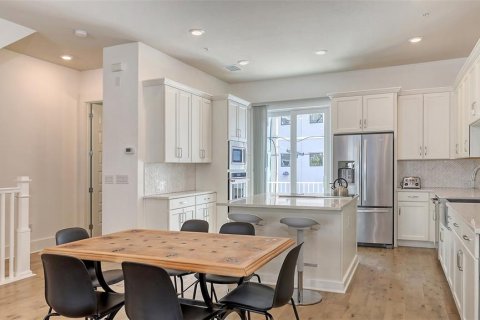 Townhouse in Sarasota, Florida 3 bedrooms, 227.7 sq.m. № 1835191 - photo 10