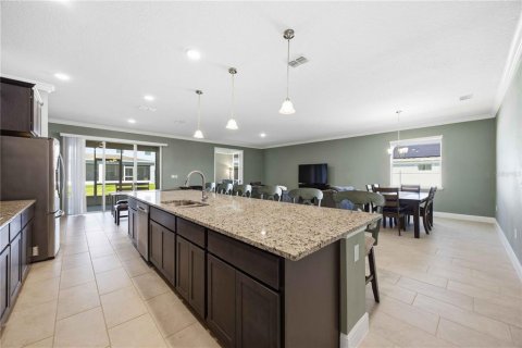 House in Haines City, Florida 4 bedrooms, 249.35 sq.m. № 2152269 - photo 7