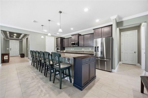 House in Haines City, Florida 4 bedrooms, 249.35 sq.m. № 2152269 - photo 14