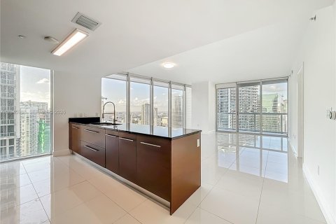 Condominio en alquiler en Miami, Florida, 2 dormitorios, 108.51 m2 № 2055073 - foto 5