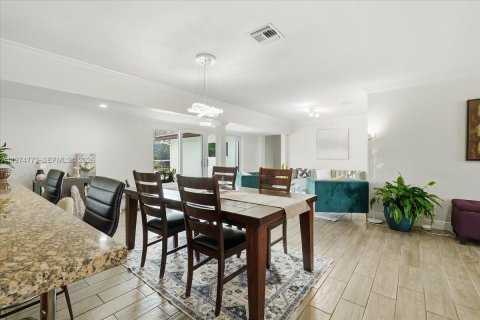 Купить виллу или дом в Холливуд, Флорида 4 спальни, 200.48м2, № 2036272 - фото 17