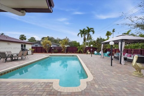 Купить виллу или дом в Холливуд, Флорида 4 спальни, 200.48м2, № 2036272 - фото 5