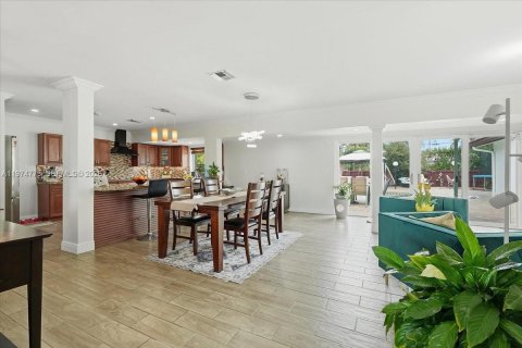 Купить виллу или дом в Холливуд, Флорида 4 спальни, 200.48м2, № 2036272 - фото 18