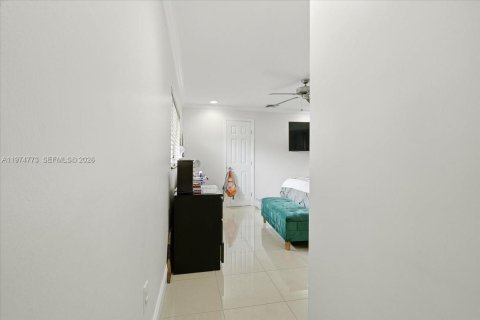 Купить виллу или дом в Холливуд, Флорида 4 спальни, 200.48м2, № 2036272 - фото 22