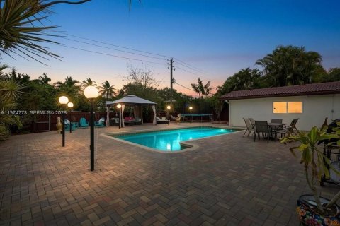 Купить виллу или дом в Холливуд, Флорида 4 спальни, 200.48м2, № 2036272 - фото 4