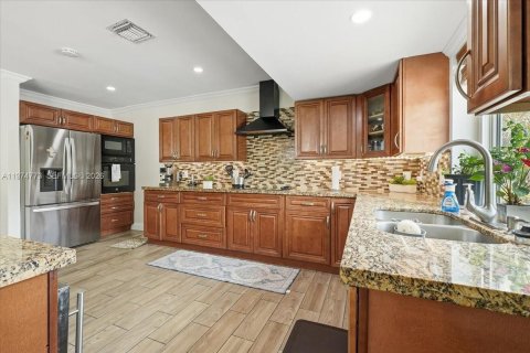 Купить виллу или дом в Холливуд, Флорида 4 спальни, 200.48м2, № 2036272 - фото 14