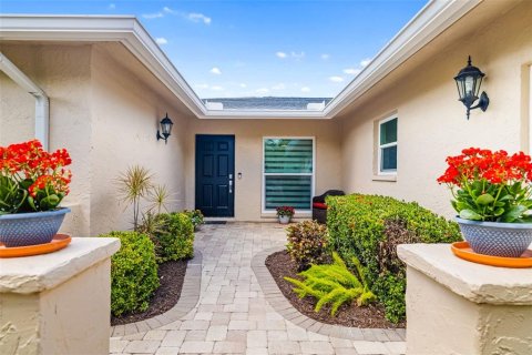 Condo in Sarasota, Florida, 2 bedrooms  № 1625166 - photo 3