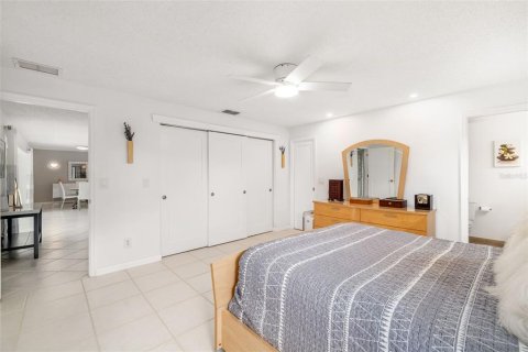 Condo in Sarasota, Florida, 2 bedrooms  № 1625166 - photo 15