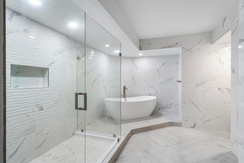Condo in South Palm Beach, Florida, 2 bedrooms  № 2187749 - photo 18