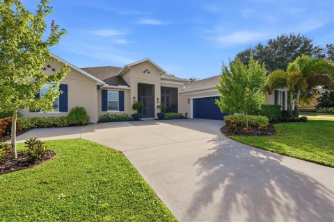 House in Wimauma, Florida 3 bedrooms, 244.7 sq.m. № 2351697