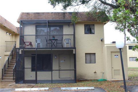 Condominio en Pompano Beach, Florida, 2 dormitorios  № 2088559