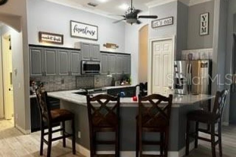 House in Naples, Florida 3 bedrooms, 195 sq.m. № 2115760 - photo 8