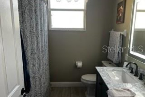 House in Naples, Florida 3 bedrooms, 195 sq.m. № 2115760 - photo 11