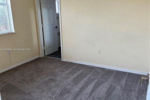 Купить таунхаус в Хомстед, Флорида 3 спальни, 128.02м2, № 2401529 - фото 10