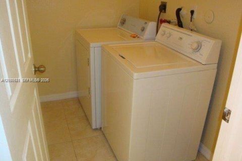 Купить таунхаус в Хомстед, Флорида 3 спальни, 128.02м2, № 2401529 - фото 14