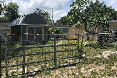 House in Fort Pierce, Florida 3 bedrooms, 127.65 sq.m. № 1209132 - photo 1
