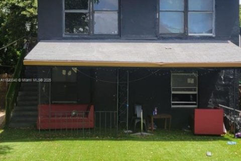 Propiedad comercial en venta en Miami, Florida № 1937648 - foto 5