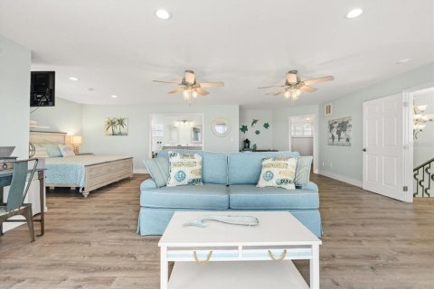 House in Venice, Florida 3 bedrooms, 199 sq.m. № 1670758 - photo 30