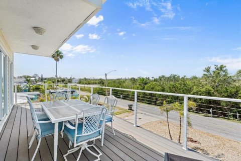 House in Venice, Florida 3 bedrooms, 199 sq.m. № 1670758 - photo 17