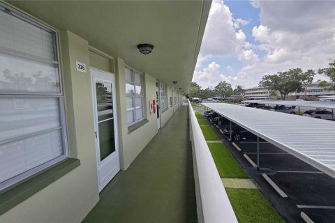Copropriété à vendre à Saint Petersburg, Floride: 2 chambres, 96.15 m2 № 1850218 - photo 8