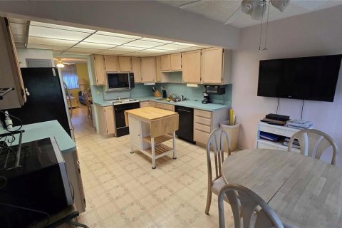 Copropriété à vendre à Saint Petersburg, Floride: 2 chambres, 96.15 m2 № 1850218 - photo 2