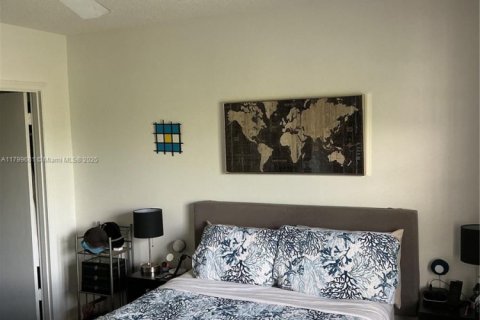 Condominio en venta en Fort Lauderdale, Florida, 1 dormitorio, 63.64 m2 № 1961935 - foto 12