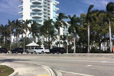 Condominio en venta en Fort Lauderdale, Florida, 1 dormitorio, 63.64 m2 № 1961935 - foto 15