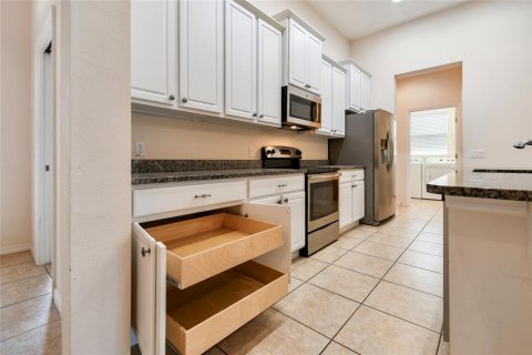 Villa ou maison à vendre à Poinciana, Floride: 2 chambres, 190.73 m2 № 1877274 - photo 16