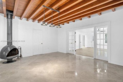 Casa en venta en Miami, Florida, 3 dormitorios, 218.51 m2 № 2382715 - foto 6