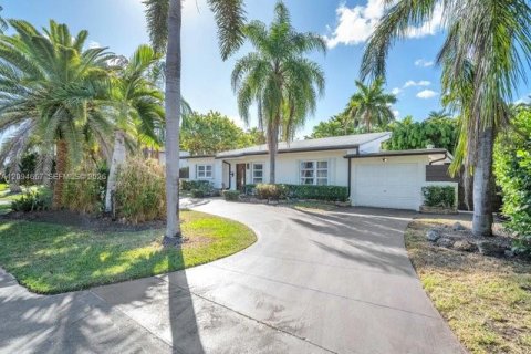 Casa en Miami, Florida 3 dormitorios, 218.51 m2 № 2382715