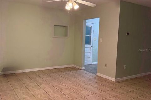 Casa en venta en Sarasota, Florida, 2 dormitorios, 117.99 m2 № 2150621 - foto 3