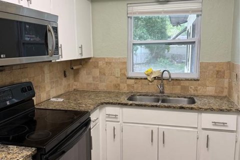 Casa en venta en Sarasota, Florida, 2 dormitorios, 117.99 m2 № 2150621 - foto 11