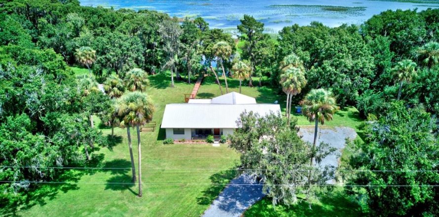 House in Avon Park, Florida 3 bedrooms, 172.89 sq.m. № 1894386