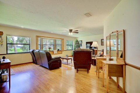 House in Avon Park, Florida 3 bedrooms, 172.89 sq.m. № 1894386 - photo 15