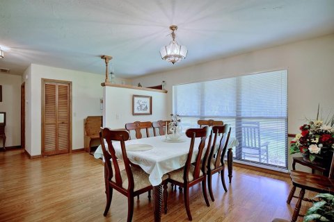 House in Avon Park, Florida 3 bedrooms, 172.89 sq.m. № 1894386 - photo 7