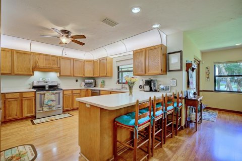 House in Avon Park, Florida 3 bedrooms, 172.89 sq.m. № 1894386 - photo 9