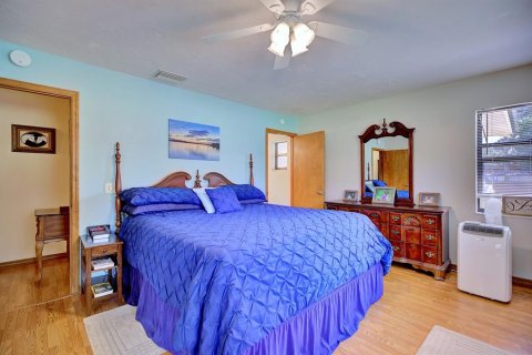 House in Avon Park, Florida 3 bedrooms, 172.89 sq.m. № 1894386 - photo 28