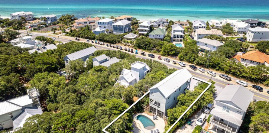 House in Seacrest, Florida 3 bedrooms, 160.54 sq.m. № 559755