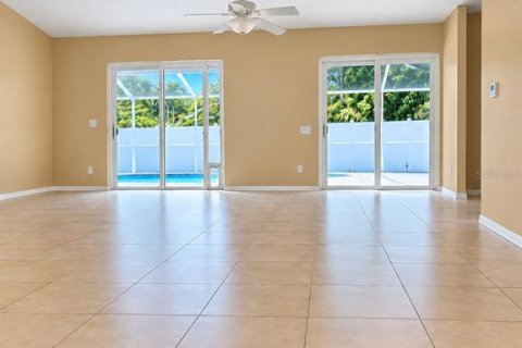 Casa en venta en Land O' Lakes, Florida, 3 dormitorios, 158.77 m2 № 2381231 - foto 3