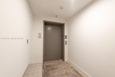 Copropriété à vendre à North Miami Beach, Floride: 2 chambres, 104.24 m2 № 2185556 - photo 20