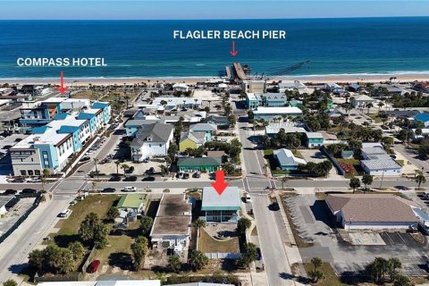 Commercial property in Flagler Beach, Florida 4 bedrooms, 245.26 sq.m. № 2355949