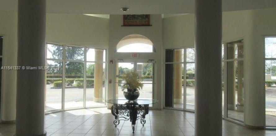 Oficina en Miami, Florida № 1038366