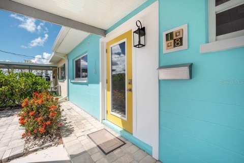 House in Holmes Beach, Florida 2 bedrooms, 97.55 sq.m. № 1873323 - photo 6