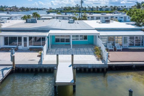 House in Holmes Beach, Florida 2 bedrooms, 97.55 sq.m. № 1873323 - photo 2