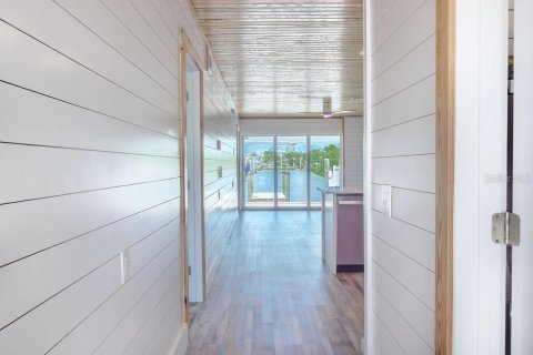 House in Holmes Beach, Florida 2 bedrooms, 97.55 sq.m. № 1873323 - photo 9