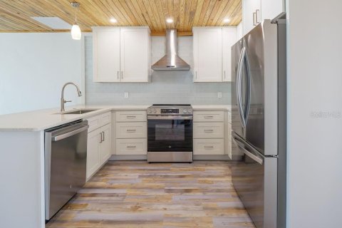 House in Holmes Beach, Florida 2 bedrooms, 97.55 sq.m. № 1873323 - photo 10
